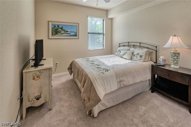 9512 Napoli LN 101, Naples, FL 34113