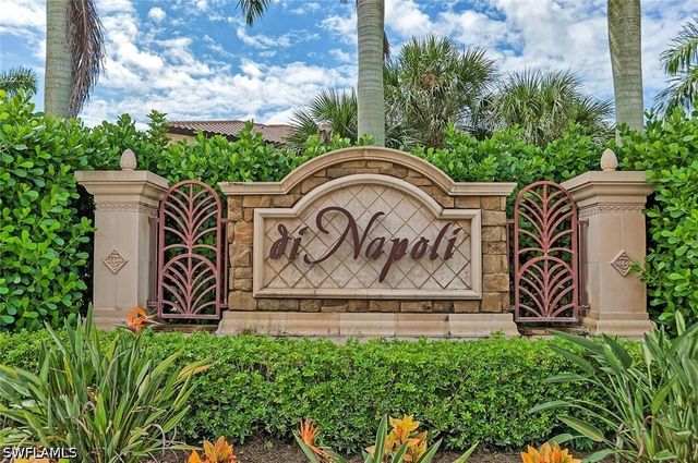 9512 Napoli LN 101, Naples, FL 34113