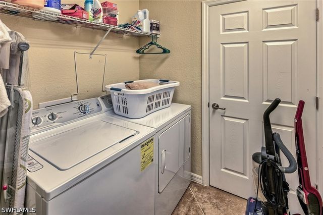 9512 Napoli LN 101, Naples, FL 34113