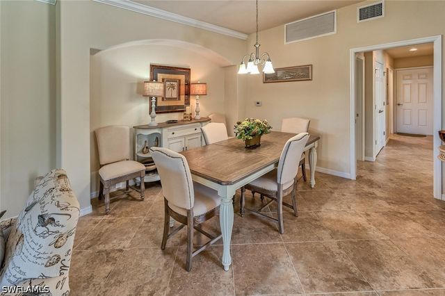 9512 Napoli LN 101, Naples, FL 34113