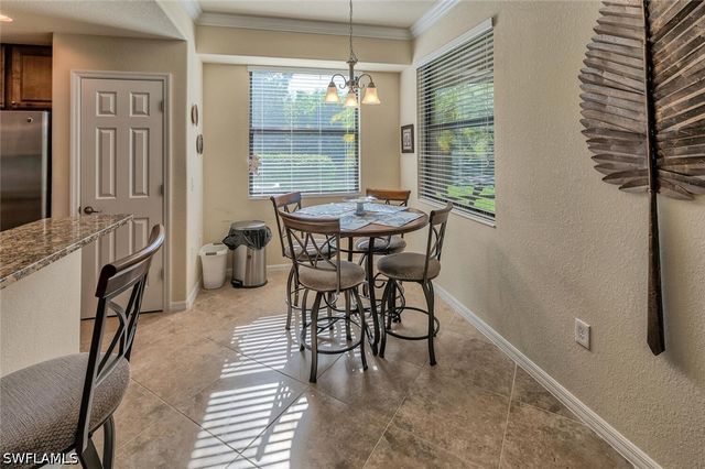 9512 Napoli LN 101, Naples, FL 34113