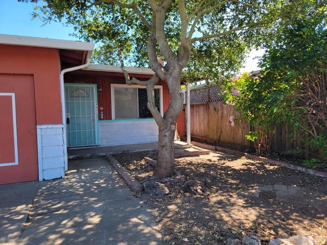 4800 Opal Street, Capitola, CA 95010