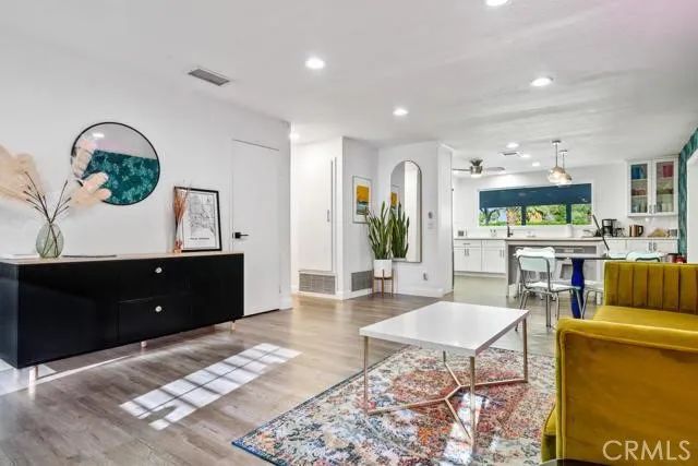 1928 N Farrell, Palm Springs, CA 92262