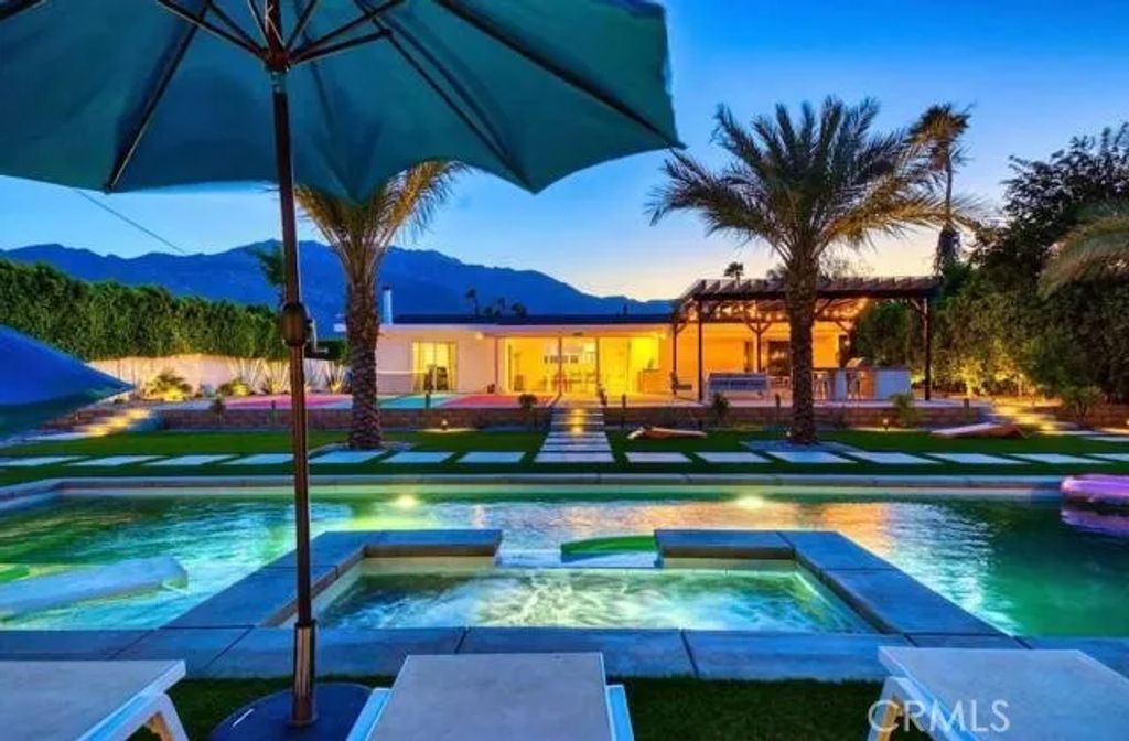 1928 N Farrell, Palm Springs, CA 92262
