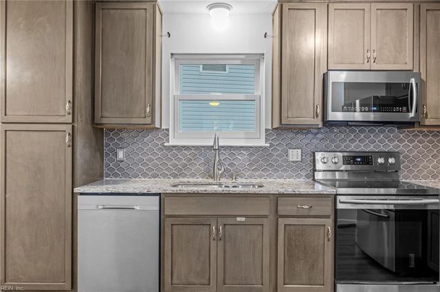 1241 Christian CT, Virginia Beach, VA 23464