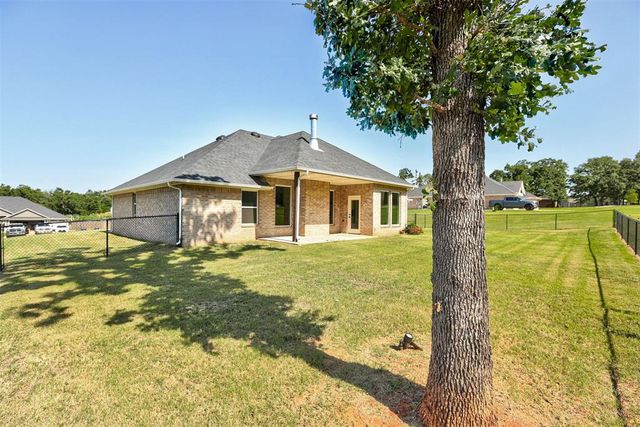9500 Megans Way, Mcloud, OK 74851