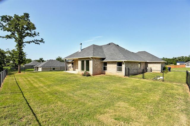 9500 Megans Way, Mcloud, OK 74851