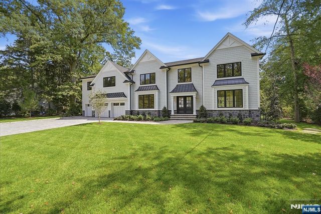 432 Glendale Road, Wyckoff, NJ 07481