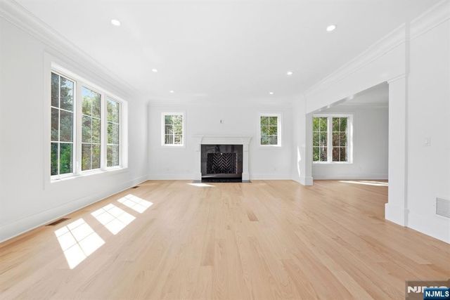 432 Glendale Road, Wyckoff, NJ 07481