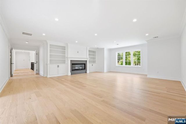432 Glendale Road, Wyckoff, NJ 07481