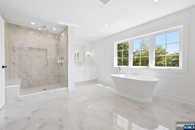 432 Glendale Road, Wyckoff, NJ 07481