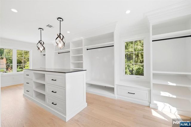 432 Glendale Road, Wyckoff, NJ 07481