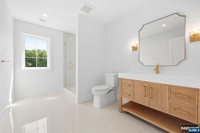 432 Glendale Road, Wyckoff, NJ 07481