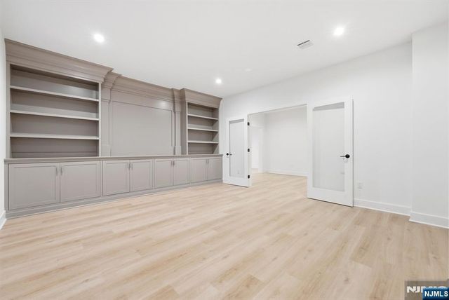432 Glendale Road, Wyckoff, NJ 07481