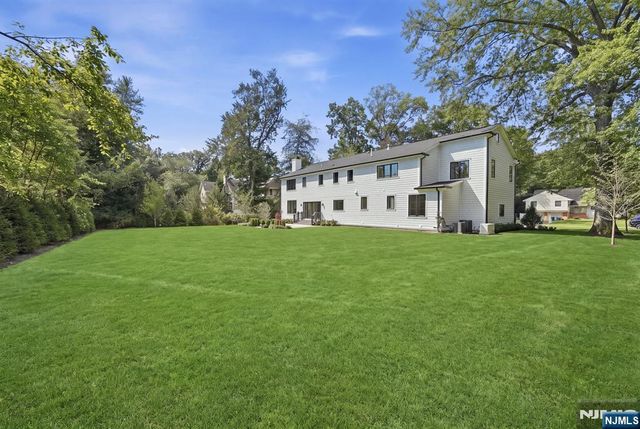 432 Glendale Road, Wyckoff, NJ 07481