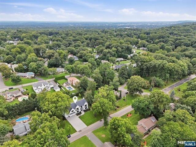432 Glendale Road, Wyckoff, NJ 07481