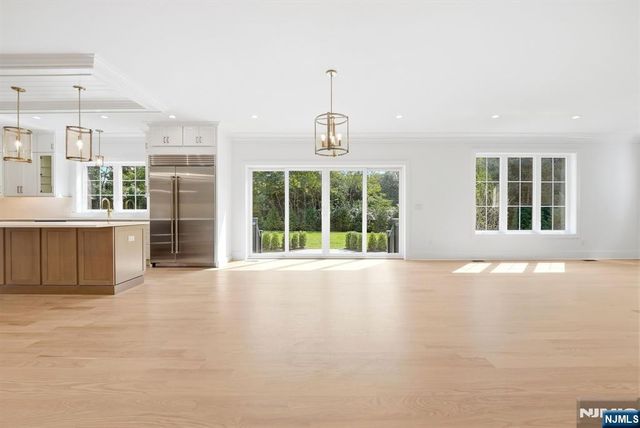 432 Glendale Road, Wyckoff, NJ 07481