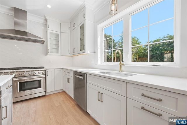 432 Glendale Road, Wyckoff, NJ 07481