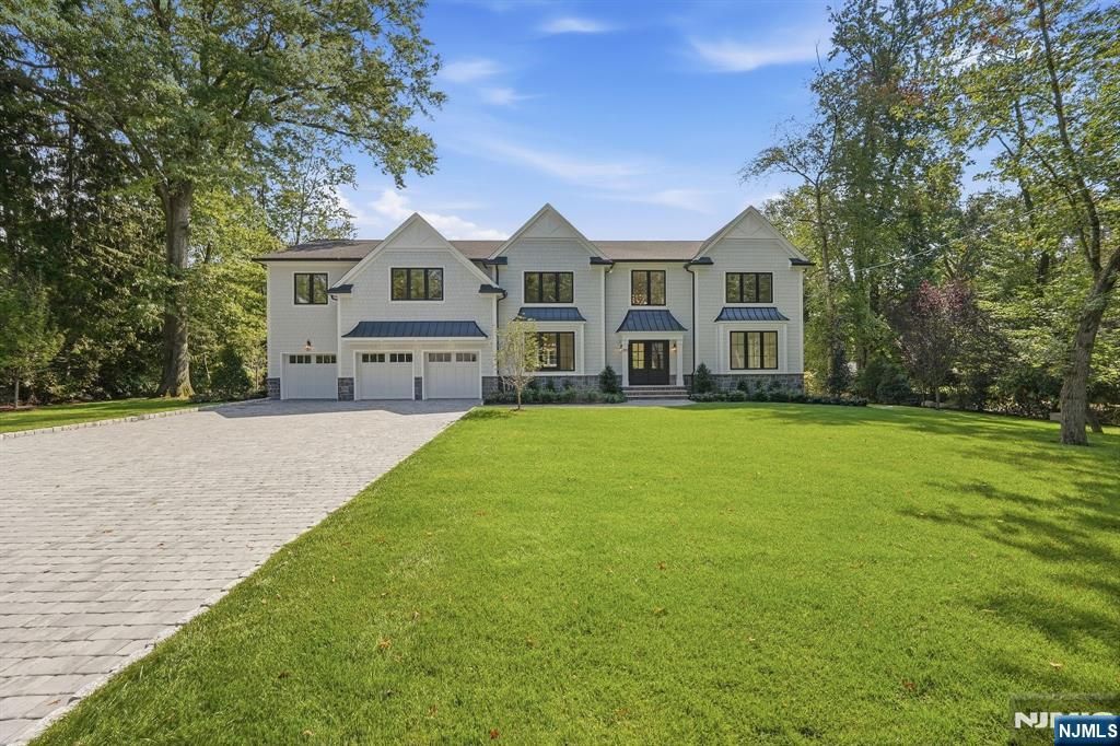 432 Glendale Road, Wyckoff, NJ 07481