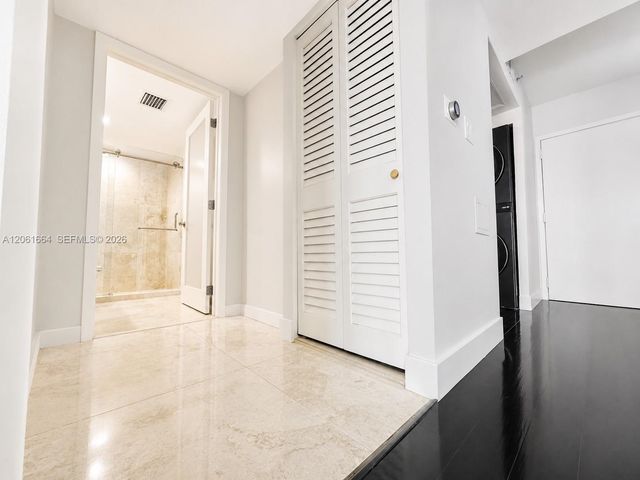 1700 NW N River Dr 805, Miami, FL 33125