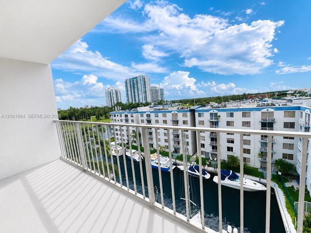 1700 NW N River Dr 805, Miami, FL 33125