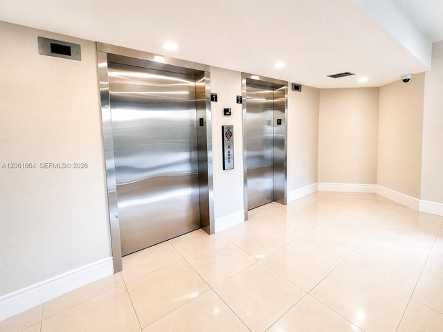 1700 NW N River Dr 805, Miami, FL 33125