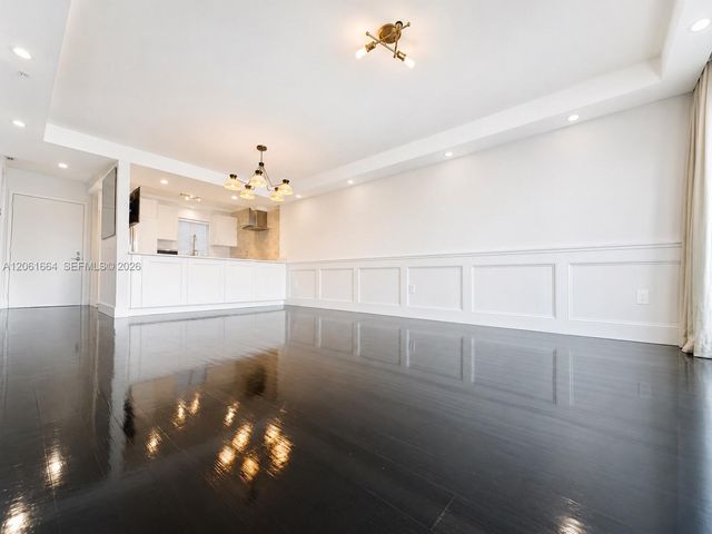 1700 NW N River Dr 805, Miami, FL 33125