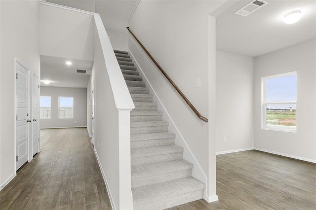 100 Chesterfield DR, Kyle, TX 78640
