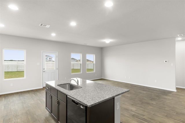 100 Chesterfield DR, Kyle, TX 78640