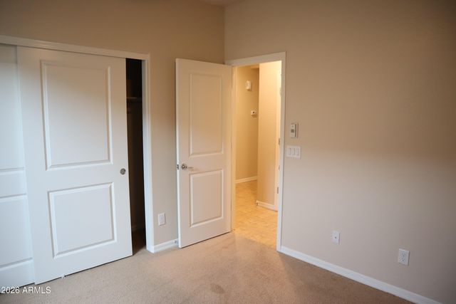 255 E LOCUST Drive, Chandler, AZ 85286