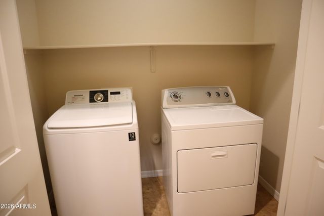 255 E LOCUST Drive, Chandler, AZ 85286