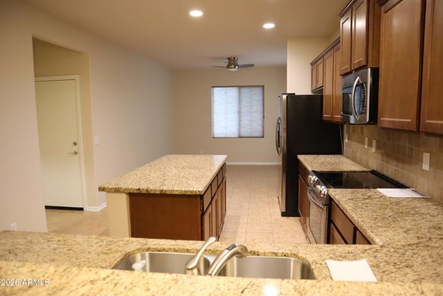 255 E LOCUST Drive, Chandler, AZ 85286