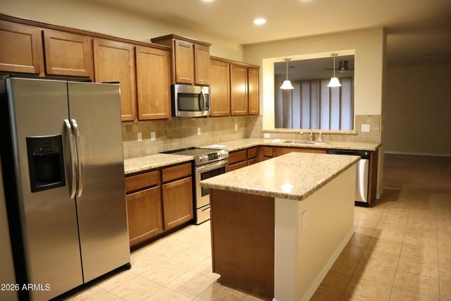 255 E LOCUST Drive, Chandler, AZ 85286