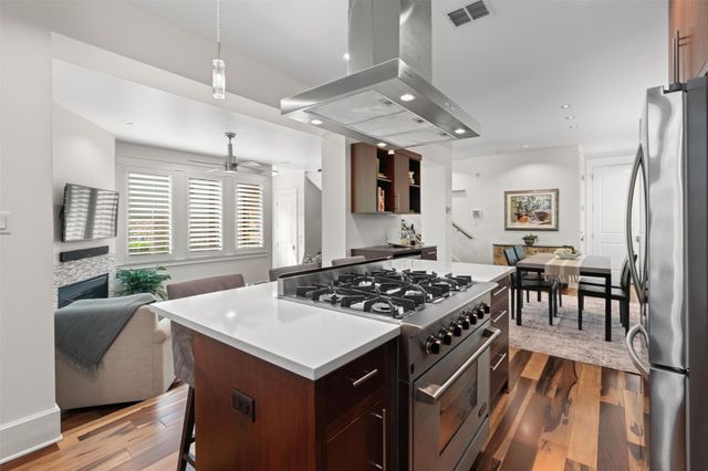 1227 Newning Ave 10, Austin, TX 78704