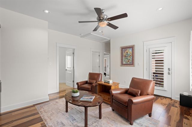 1227 Newning Ave 10, Austin, TX 78704
