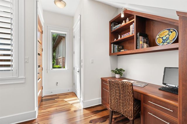1227 Newning Ave 10, Austin, TX 78704