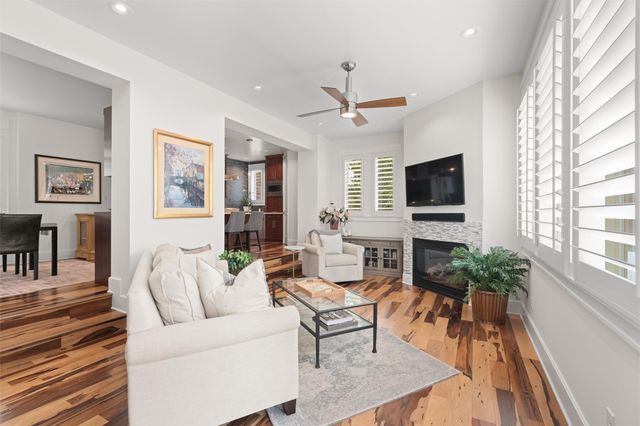 1227 Newning Ave 10, Austin, TX 78704