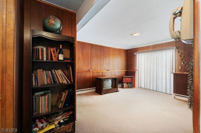 875 Rayhon Ter, Rahway City, NJ 07065