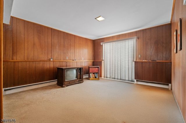 875 Rayhon Ter, Rahway City, NJ 07065