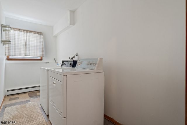 875 Rayhon Ter, Rahway City, NJ 07065