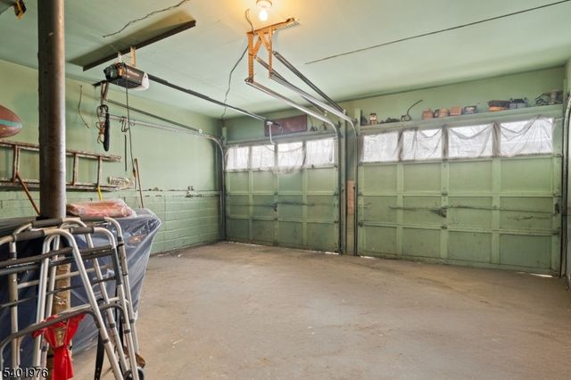 875 Rayhon Ter, Rahway City, NJ 07065