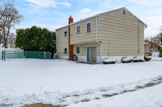 875 Rayhon Ter, Rahway City, NJ 07065