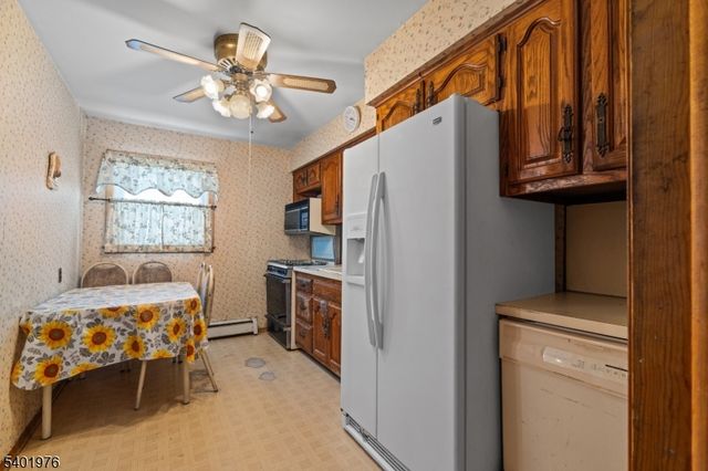 875 Rayhon Ter, Rahway City, NJ 07065