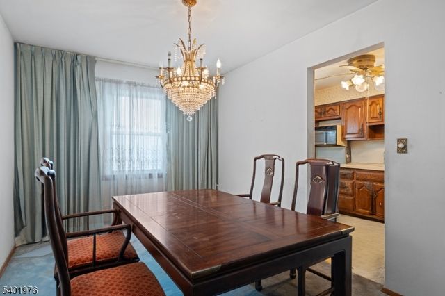 875 Rayhon Ter, Rahway City, NJ 07065