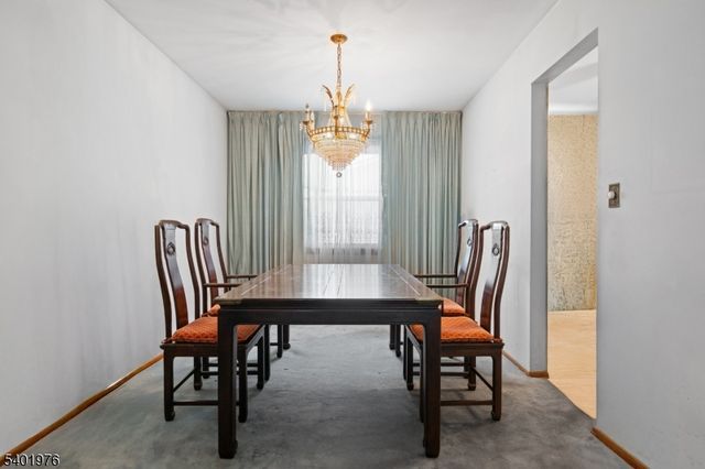 875 Rayhon Ter, Rahway City, NJ 07065