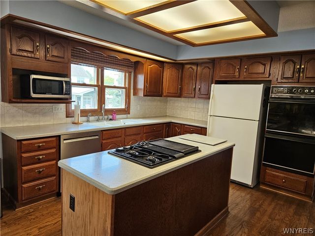 45 Cedar Ridge Drive, West Seneca, NY 14224