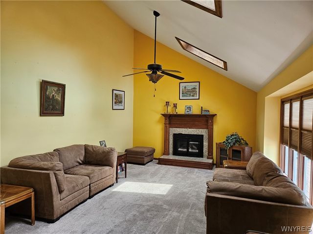 45 Cedar Ridge Drive, West Seneca, NY 14224