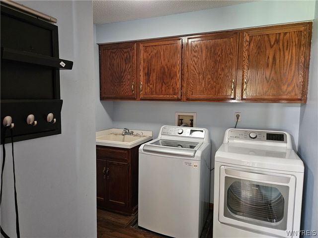 45 Cedar Ridge Drive, West Seneca, NY 14224