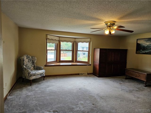 45 Cedar Ridge Drive, West Seneca, NY 14224