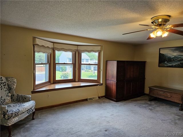 45 Cedar Ridge Drive, West Seneca, NY 14224